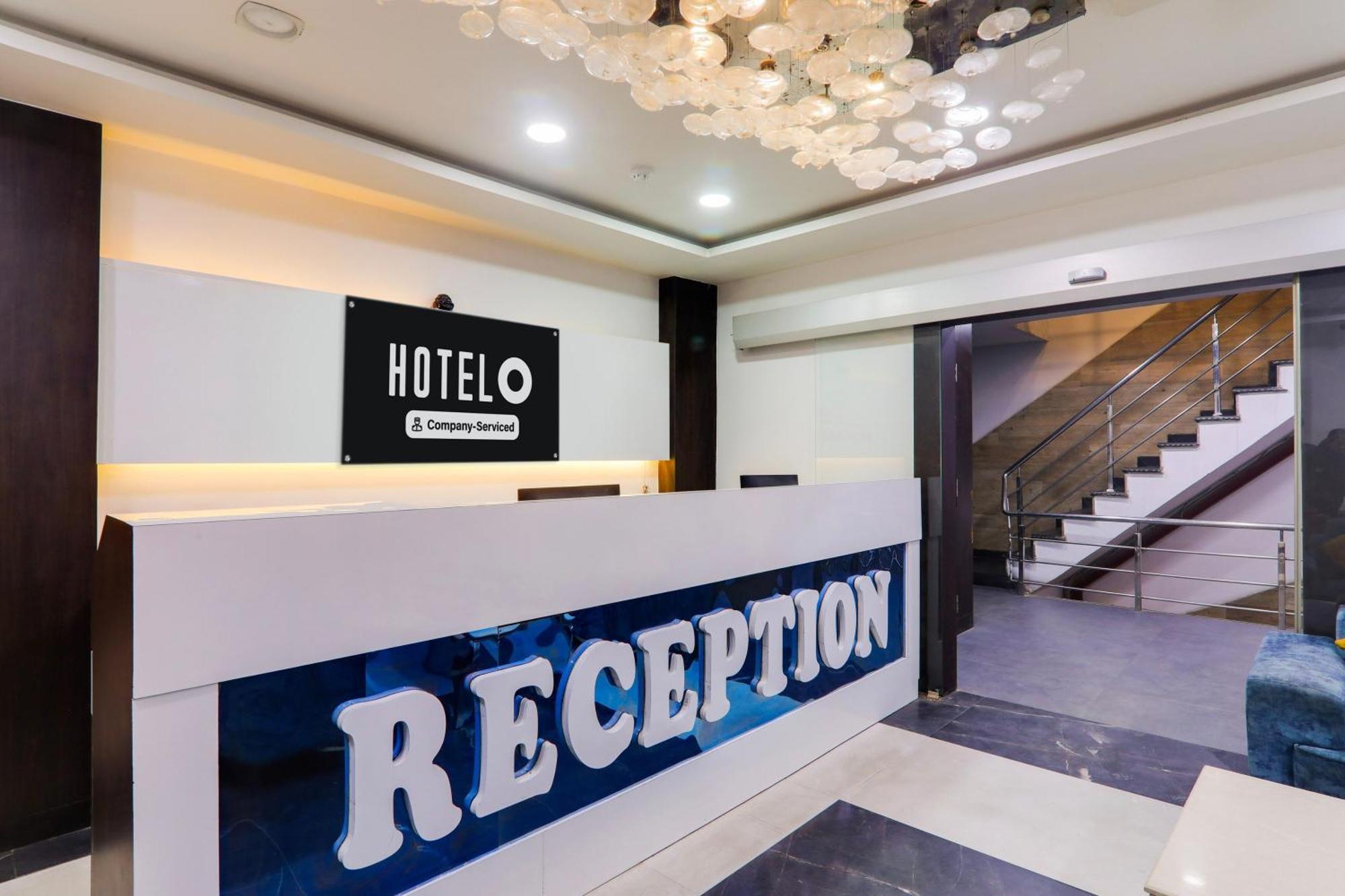 Super Hotel O Red Carpet Hotel & Banquet Gorakhpur Zewnętrze zdjęcie